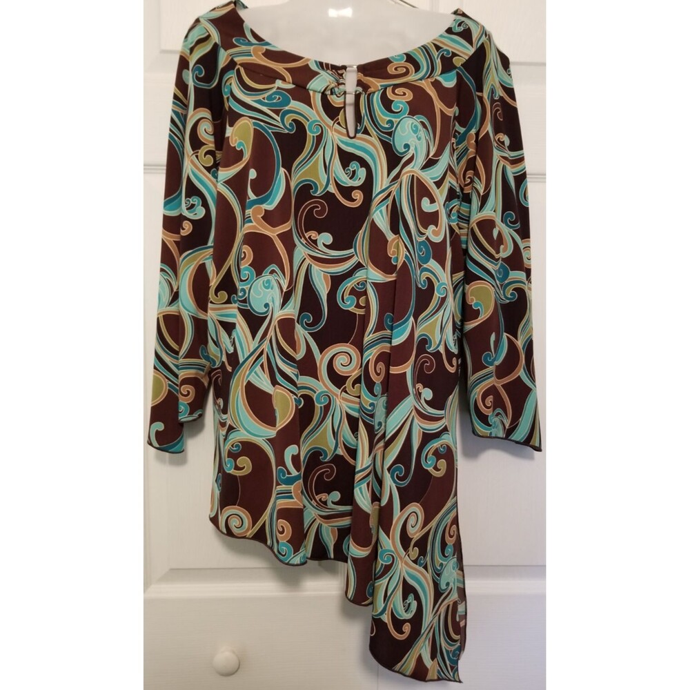 Fashion Bug Women's Top Stretch Geometric Design Asymmetrical Hemline Size 22/24